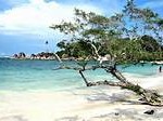7 Pantai Unik di Indonesia yang Wajib Dikunjungi