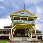 Menyusuri Sejarah Kota Pontianak Melalui Istana Kesultanan Kadariah